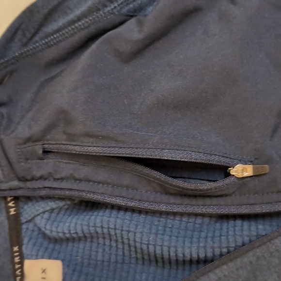 Men's XL sweater by Matrix - Picture 3 of 7